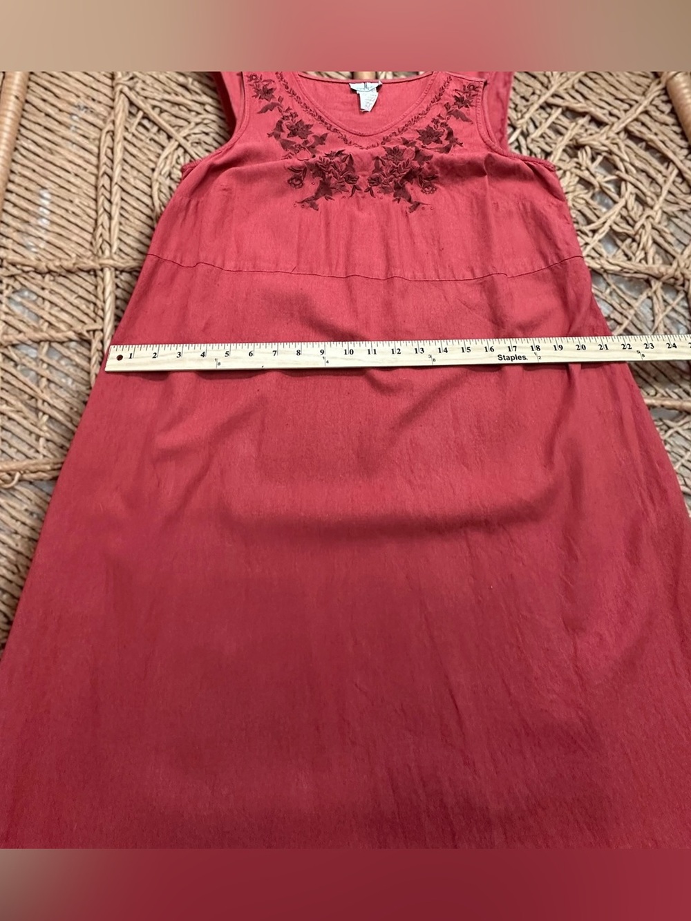 Vintage JL Studio Linen Blend Embroidered Midi Dress. Rusty Red.
Size :14 - Picture 8 of 9